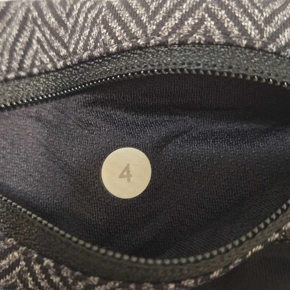 Lululemon Run: Inspire Crop II Luxtreme Crop Leggings Herringbone Pattern Size 4